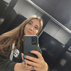 Meet your Posher, Mandy